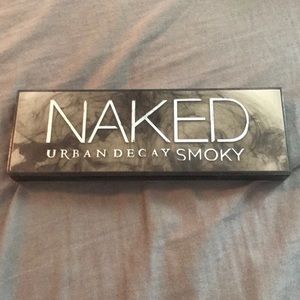 Urban Decay Smoky Palette